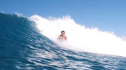 Pablo bodysurfing shaka